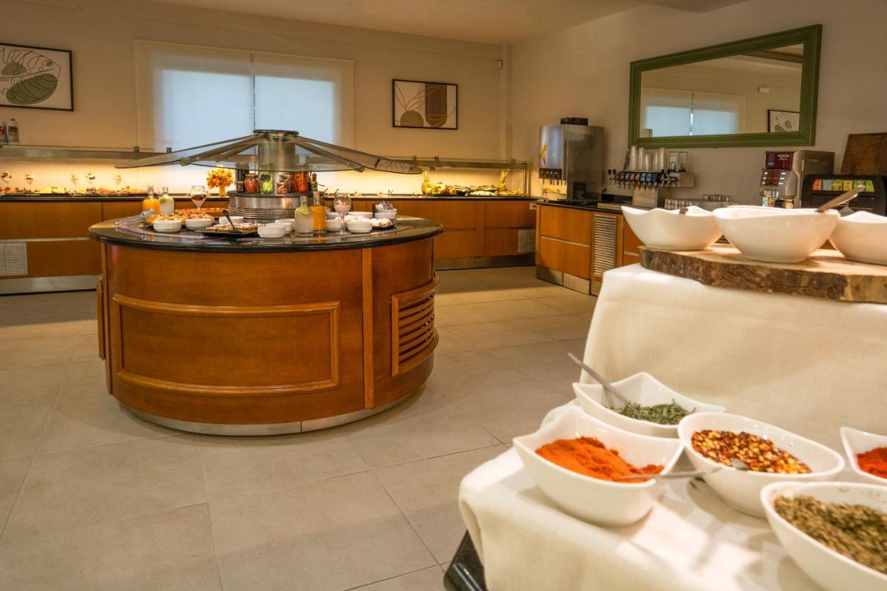 Hotel Cnic Gemini Mesongí