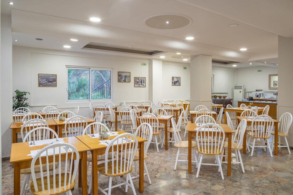 Cnic Gemini Hotel Mesongí
